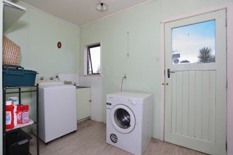 Photo of property in 1/10 Oxford Street, Marton, 4710