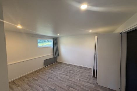 Photo of property in 14 Heather Place, Sunnynook, Auckland, 0620