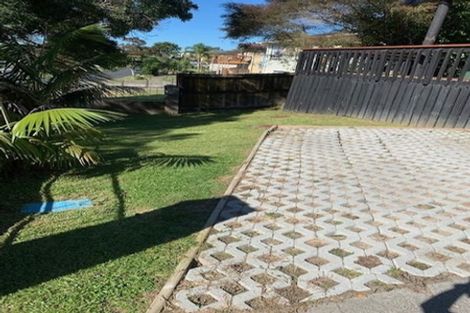 Photo of property in 13 Lendenfeld Drive, Papatoetoe, Auckland, 2025