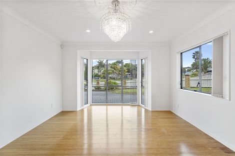 Photo of property in 1 Bougainvillaea Terrace, Goodwood Heights, Auckland, 2105