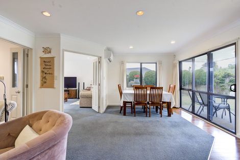 Photo of property in 43a Cairns Crescent, Rototuna, Hamilton, 3210