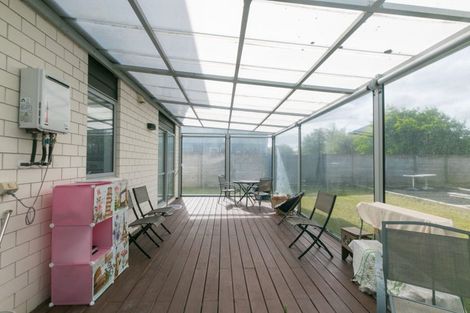 Photo of property in 69 Bordeaux Parade, Te Atatu South, Auckland, 0610