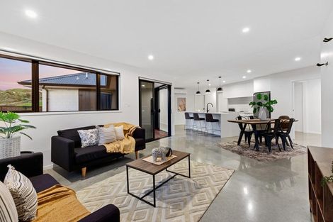 Photo of property in 15 Hayward Place, Ohauiti, Tauranga, 3112