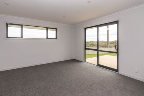 Photo of property in 35 Silicon Way, Fitzherbert, Palmerston North, 4410