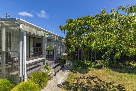 Photo of property in 7a Rosewood Place, Paraparaumu, 5032