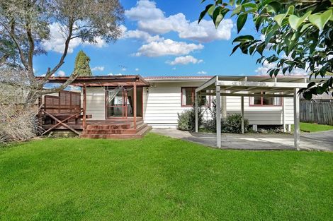 Photo of property in 40a Woodside Road, Massey, Auckland, 0614