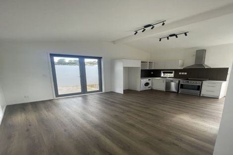 Photo of property in 21a Garton Drive, Massey, Auckland, 0614