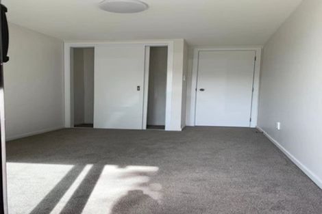 Photo of property in 51 Neal Avenue, Glenfield, Auckland, 0629