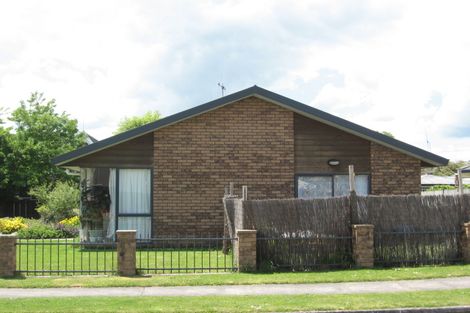 Photo of property in 1a Hunt Grove, Leamington, Cambridge, 3432