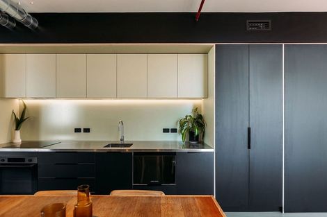 Photo of property in Rostrevor House, 130 Vivian Street, Te Aro, Wellington, 6011