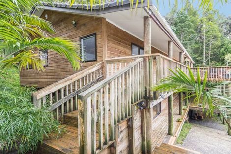 Photo of property in 204 Forest Hill Road, Waiatarua, Auckland, 0612