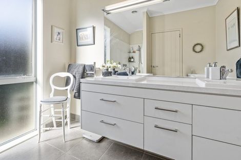 Photo of property in 9 Wrybill Way, Point Wells, Warkworth, 0986