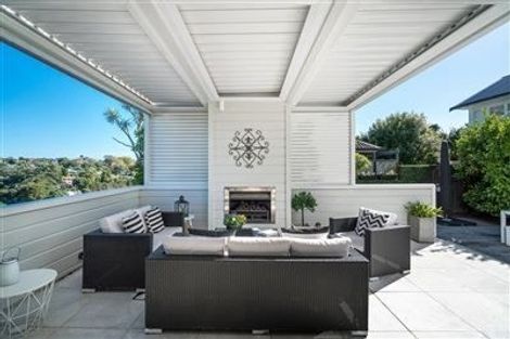 Photo of property in 1/41 Seaview Avenue, Northcote, Auckland, 0627