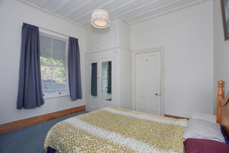 Photo of property in 6 George Street, Ohingaiti, Hunterville, 4785