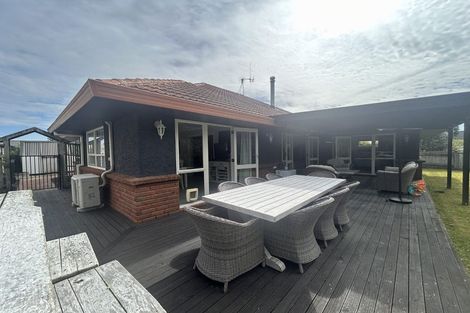 Photo of property in 108 Pacific Drive, Fitzherbert, Palmerston North, 4410