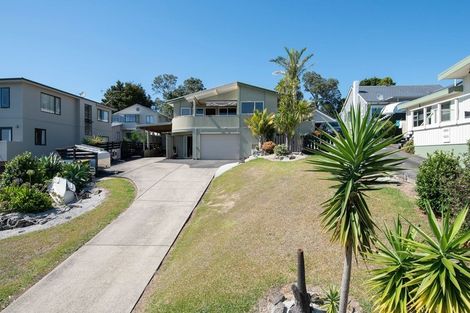 Photo of property in 7 Brightside Road, Stanmore Bay, Whangaparaoa, 0932
