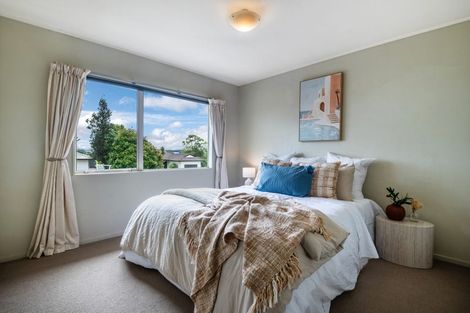 Photo of property in 1/44 Barbados Drive, Unsworth Heights, Auckland, 0632