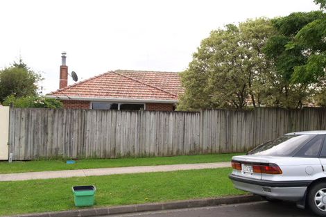 Photo of property in 1/23 Howe Street, Howick, Auckland, 2014