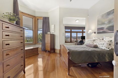 Photo of property in 33 Upper Bourke Street, Kilbirnie, Wellington, 6022