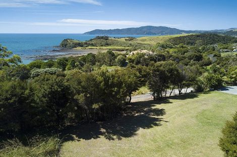 Photo of property in 28 Coachmans Way, Cable Bay, 0420