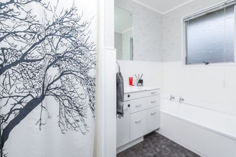 Photo of property in 18 Lindsay Crescent, Nawton, Hamilton, 3200