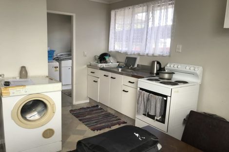 Photo of property in 2/85a Tidal Road, Mangere, Auckland, 2022