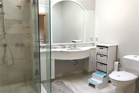 Photo of property in 5 Cameron Street, Takapuna, Auckland, 0622