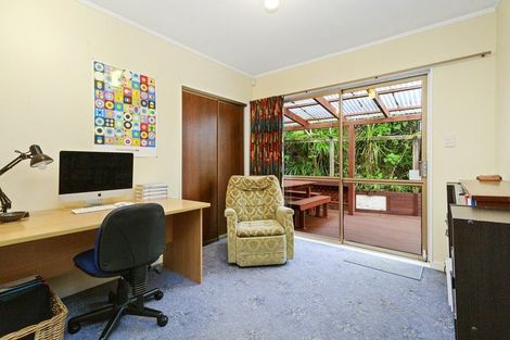 Photo of property in 24 Westhaven Drive, Tawa, Wellington, 5028