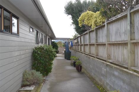 Photo of property in 5 The Top Gallant, Whitby, Porirua, 5024