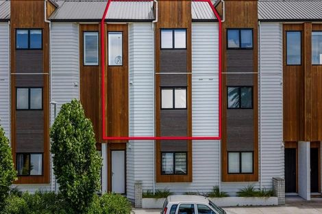 Photo of property in 3/2 Frances Bryers Road, Hobsonville, Auckland, 0616