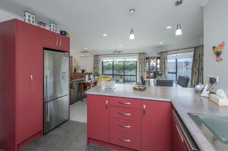 Photo of property in 23b Queenwood Road, Levin, 5510