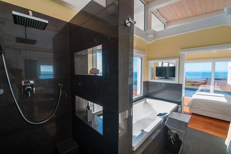 Photo of property in 65 Timoti Road, Waimarama, Havelock North, 4294