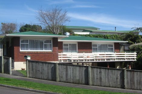 Photo of property in 26 Beaumont Crescent, Frankleigh Park, New Plymouth, 4310