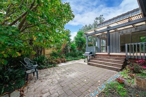 Photo of property in 42 Arodella Crescent, Ranui, Auckland, 0612