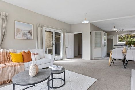 Photo of property in 48 Glenharrow Avenue, Avonhead, Christchurch, 8042