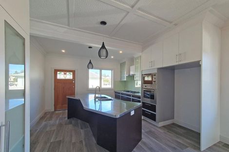 Photo of property in 92 Munroe Street, Napier South, Napier, 4110