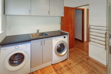 Photo of property in 16 Redwood Avenue, Tawa, Wellington, 5028