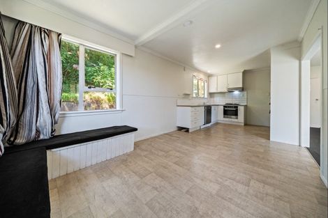 Photo of property in 81 Awanui Street, Merrilands, New Plymouth, 4312