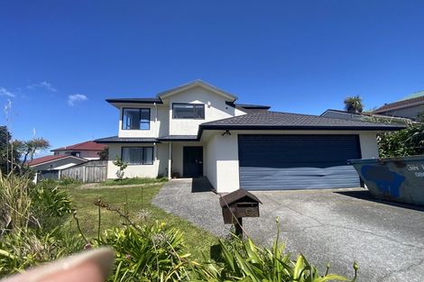 Photo of property in 6 Bury Grove, Strathmore Park, Wellington, 6022