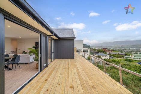 Photo of property in 9 Swain Grove, Riverstone Terraces, Upper Hutt, 5018