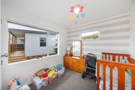 Photo of property in 25 Palliser Place, Milson, Palmerston North, 4414