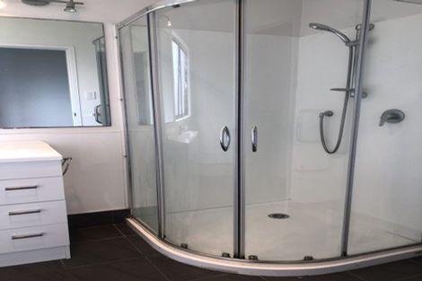 Photo of property in 73 Tramway Road, Beach Haven, Auckland, 0626