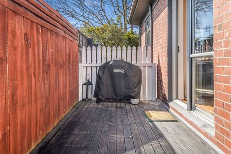 Photo of property in 121 Selwyn Street, Somerfield, Christchurch, 8024