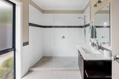 Photo of property in 58 Palliser Drive, Huntington, Hamilton, 3210