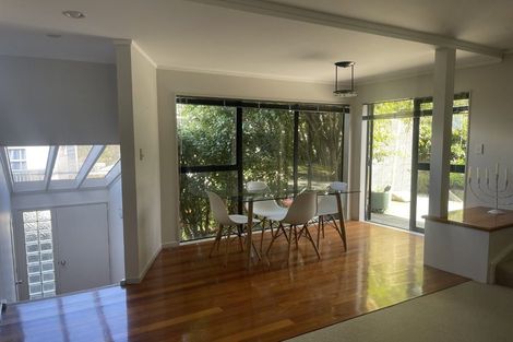 Photo of property in 4/6 City View Terrace, Birkenhead, Auckland, 0626