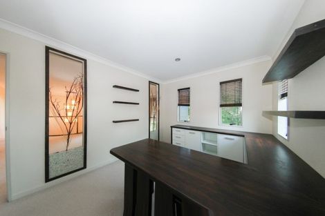 Photo of property in 30 Cherrywood Crescent, Northpark, Auckland, 2013