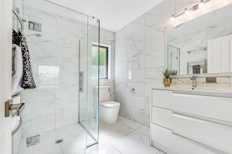 Photo of property in 22 Whitford Place, Rototuna North, Hamilton, 3210