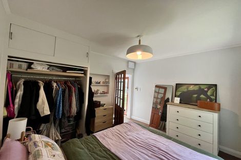 Photo of property in 94 Sutherland Road, Melrose, Wellington, 6023