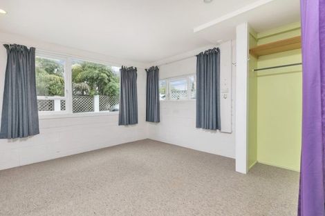 Photo of property in 1/16 Coronation Road, Glenfield, Auckland, 0627
