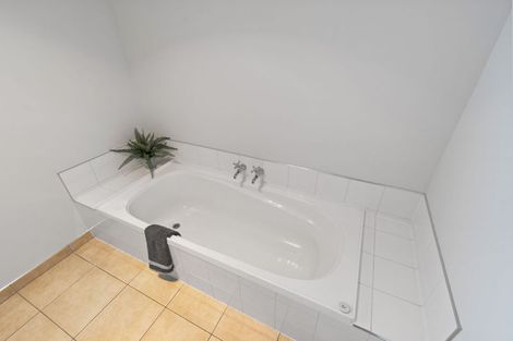 Photo of property in 15 Harrys Way, Redwood, Christchurch, 8051